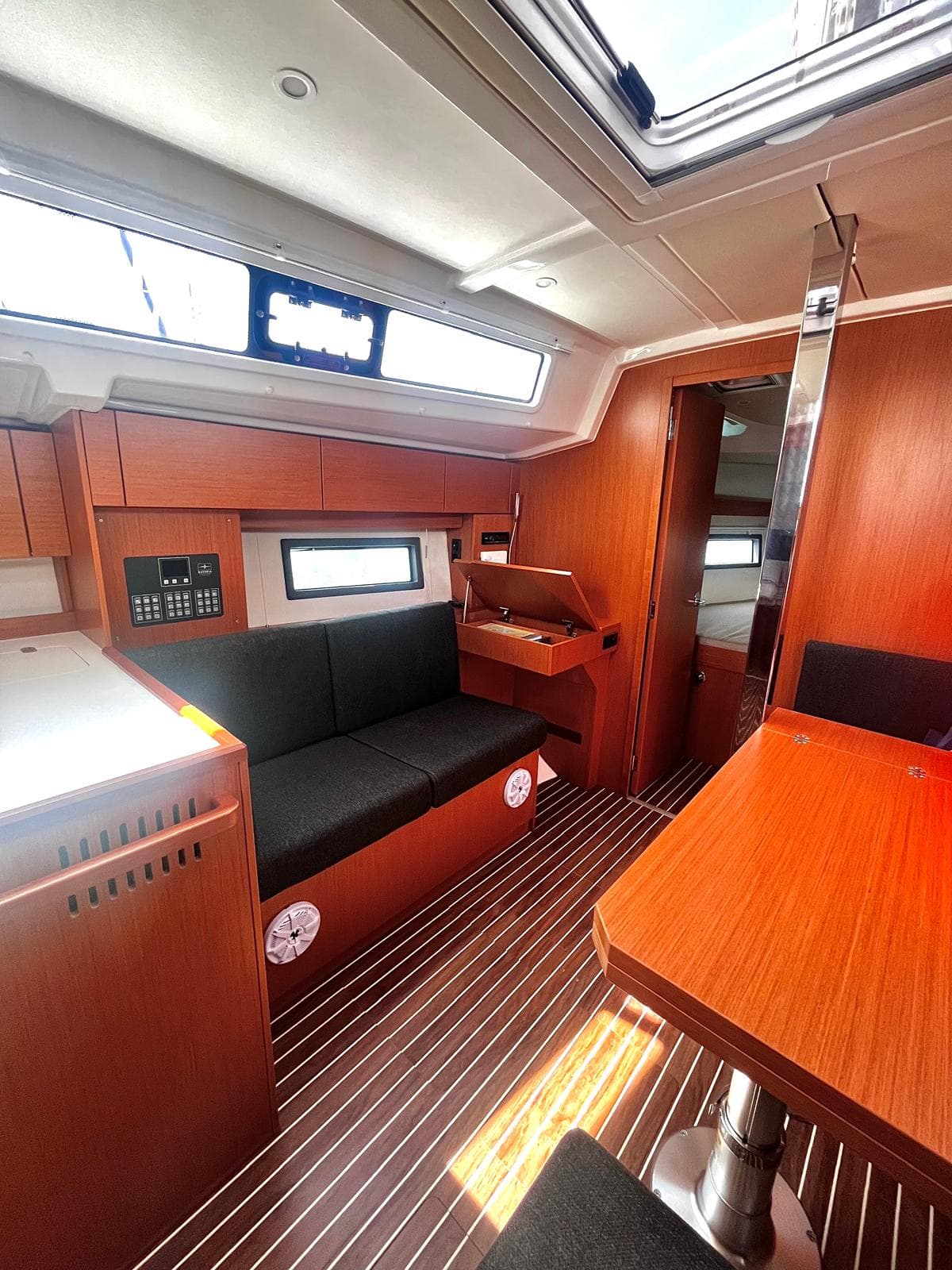 Bavaria C38 ARYA – bilde 3 av 18
