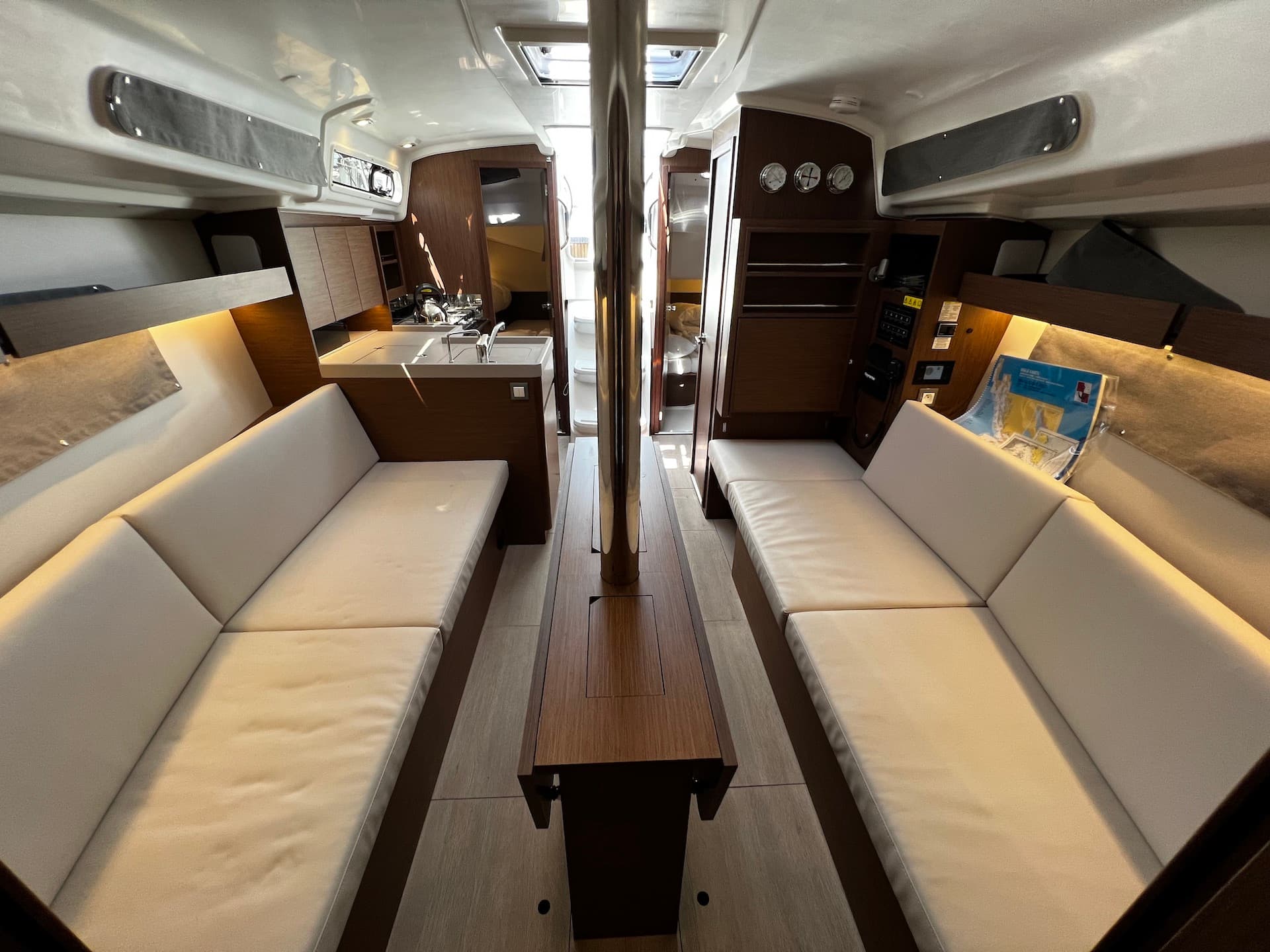 Beneteau Oceanis 34.1 Clara – bilde 3 av 15