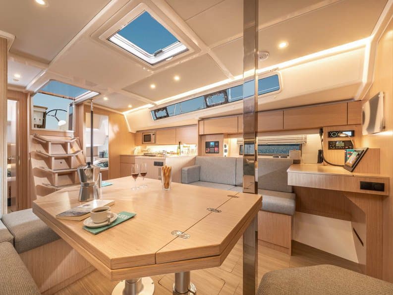 Bavaria 42 Cruiser Olivia – bilde 2 av 3