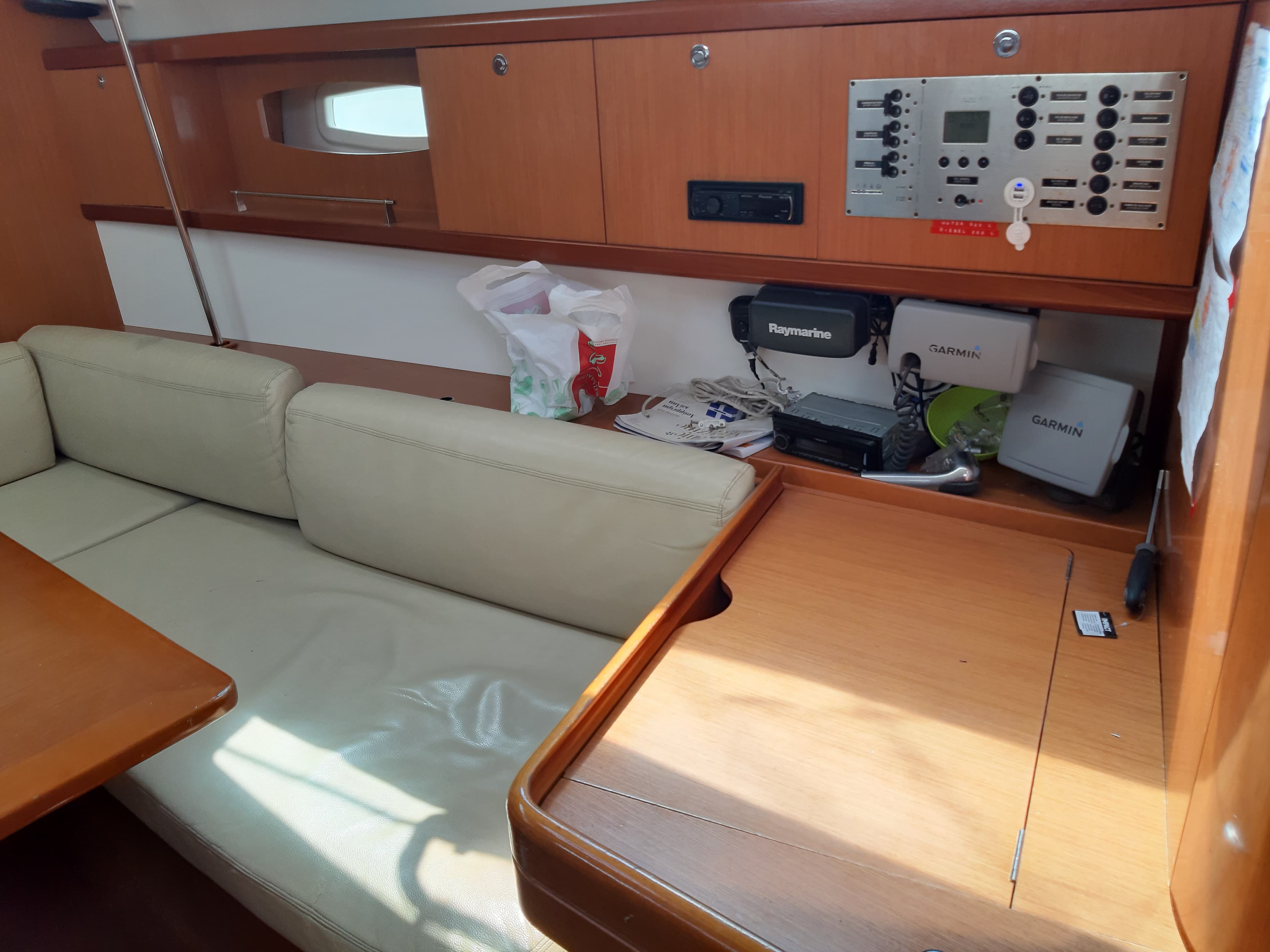 Beneteau Oceanis 43 Sifnos 43.1 – bilde 2 av 7
