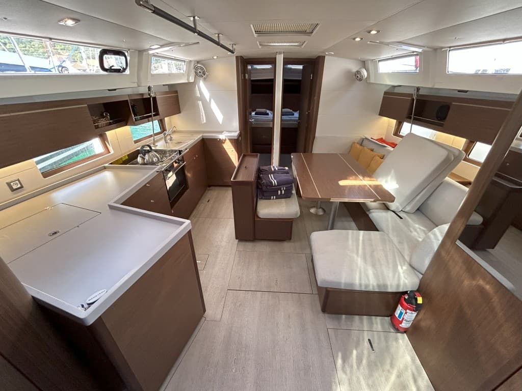 Beneteau Oceanis 46.1 BUMBLEBEE – bilde 4 av 30