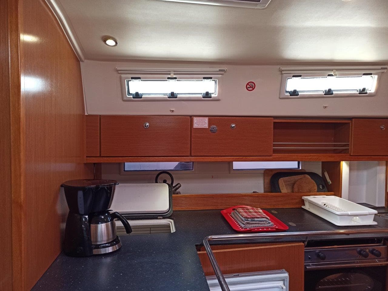 Bavaria 45 Cruiser Saffron – bilde 2 av 38