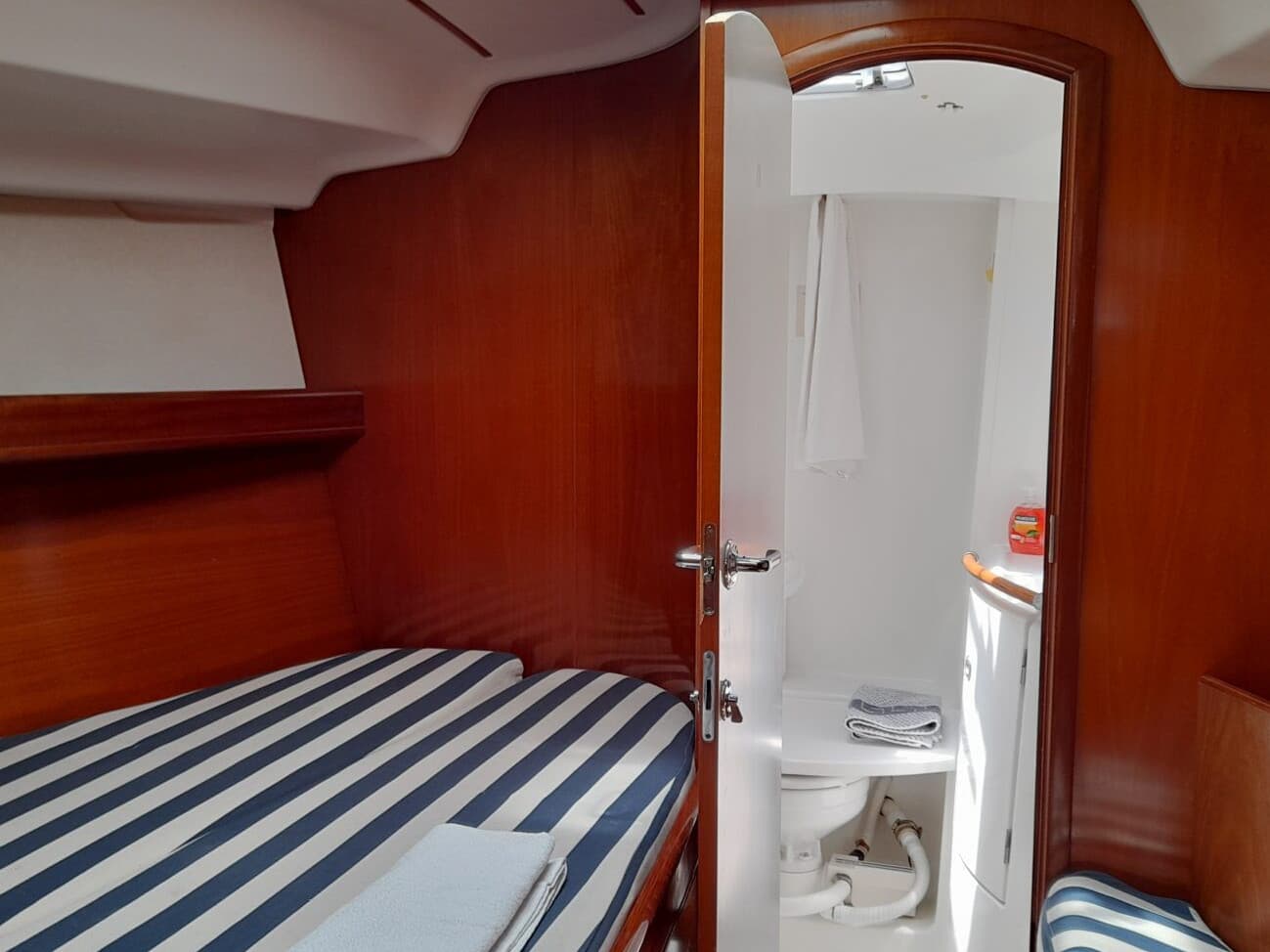 Beneteau Oceanis 393 – bilde 4 av 8