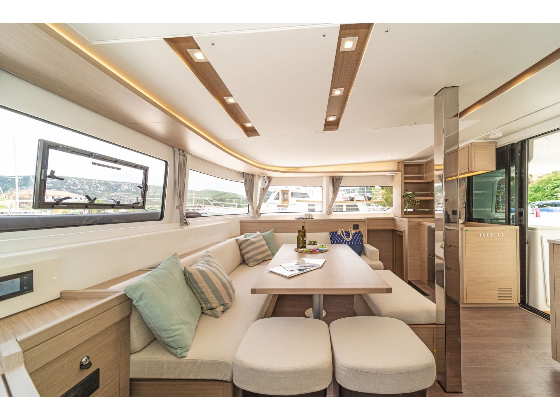 Lagoon 46 First Care – bilde 5 av 18