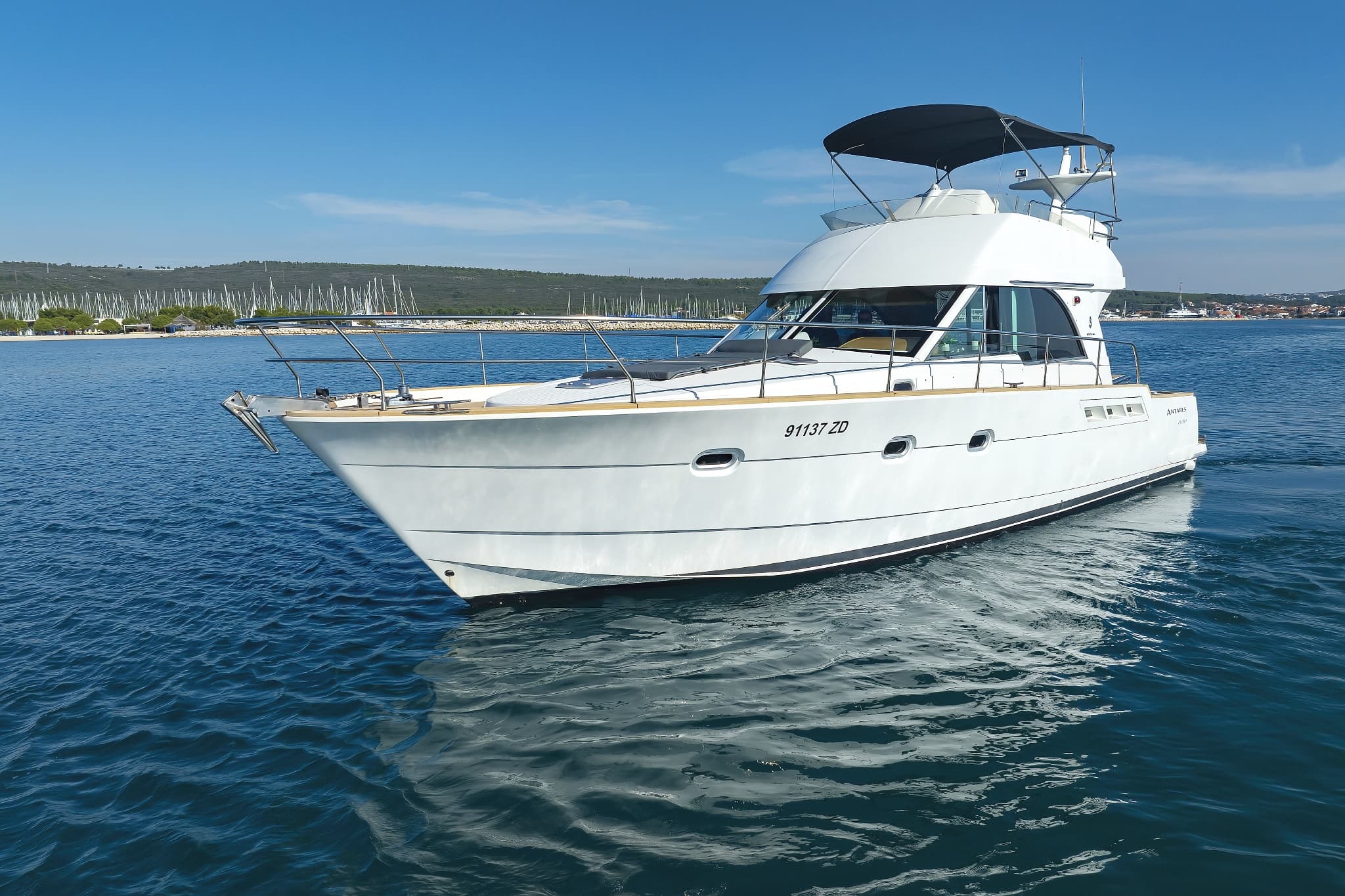 Beneteau Antares 13.80 KATANA – bilde 2 av 81