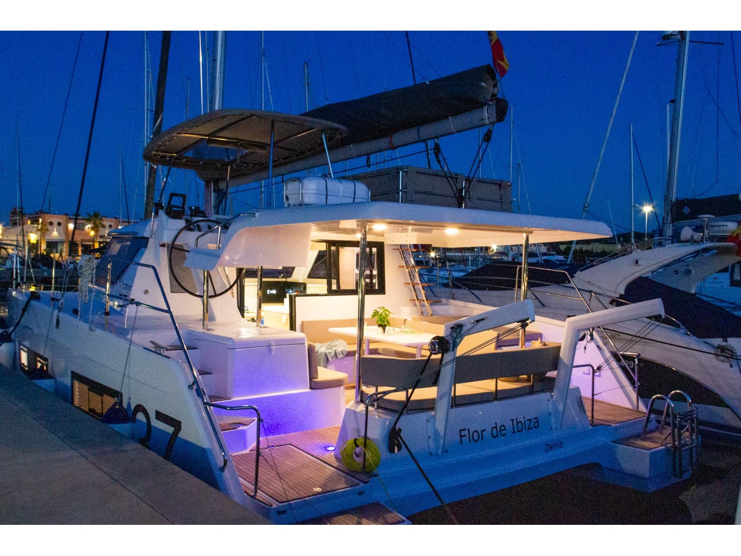 Aventura Catamarans Aventura 37 Premium