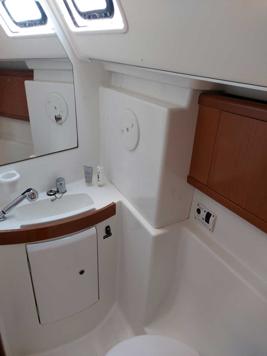 Beneteau Oceanis 43 Onar – bilde 2 av 14