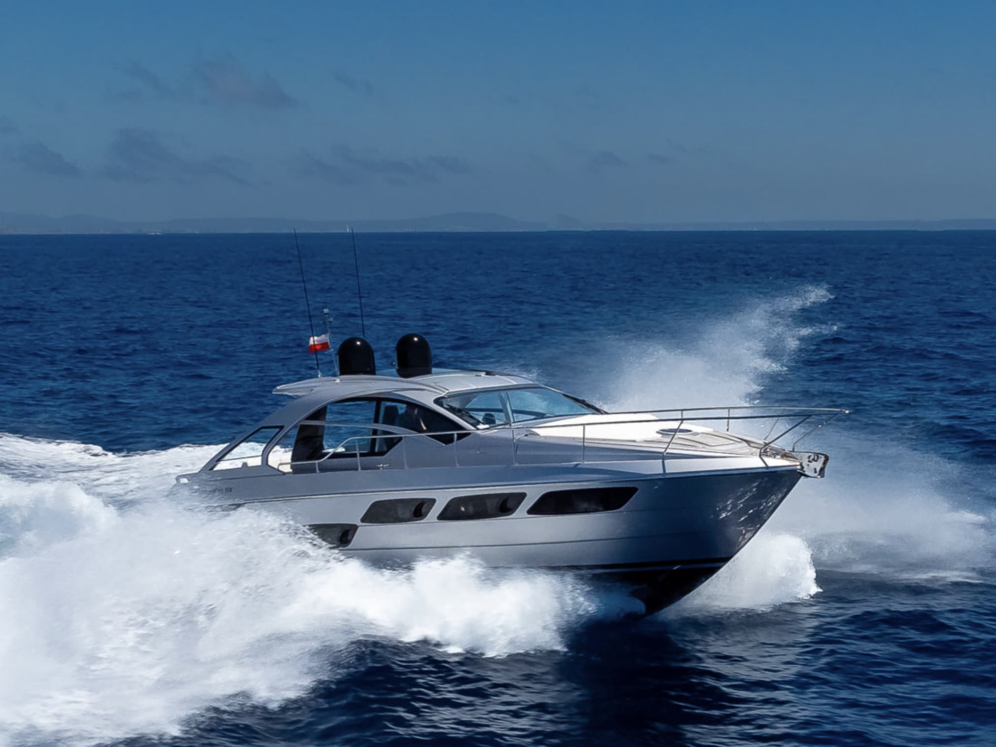 Pershing 50 Polar