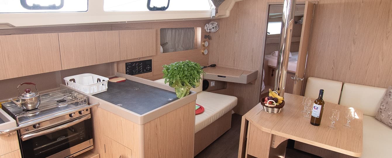 Beneteau Oceanis 41.1 AGINOR "Sails 2025" – bilde 5 av 10