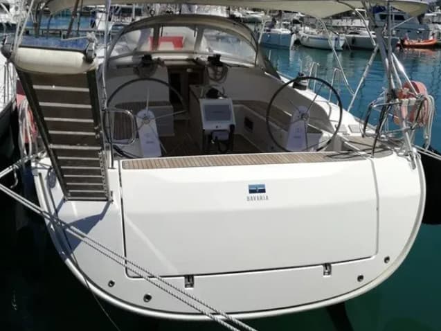 Bavaria Cruiser 51 Gin Tonic