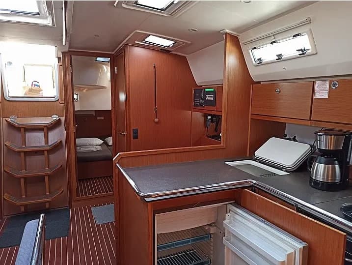 Bavaria Cruiser 45 Saffron – bilde 3 av 14