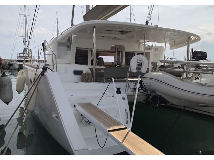 Lagoon 450 Fly Azraq