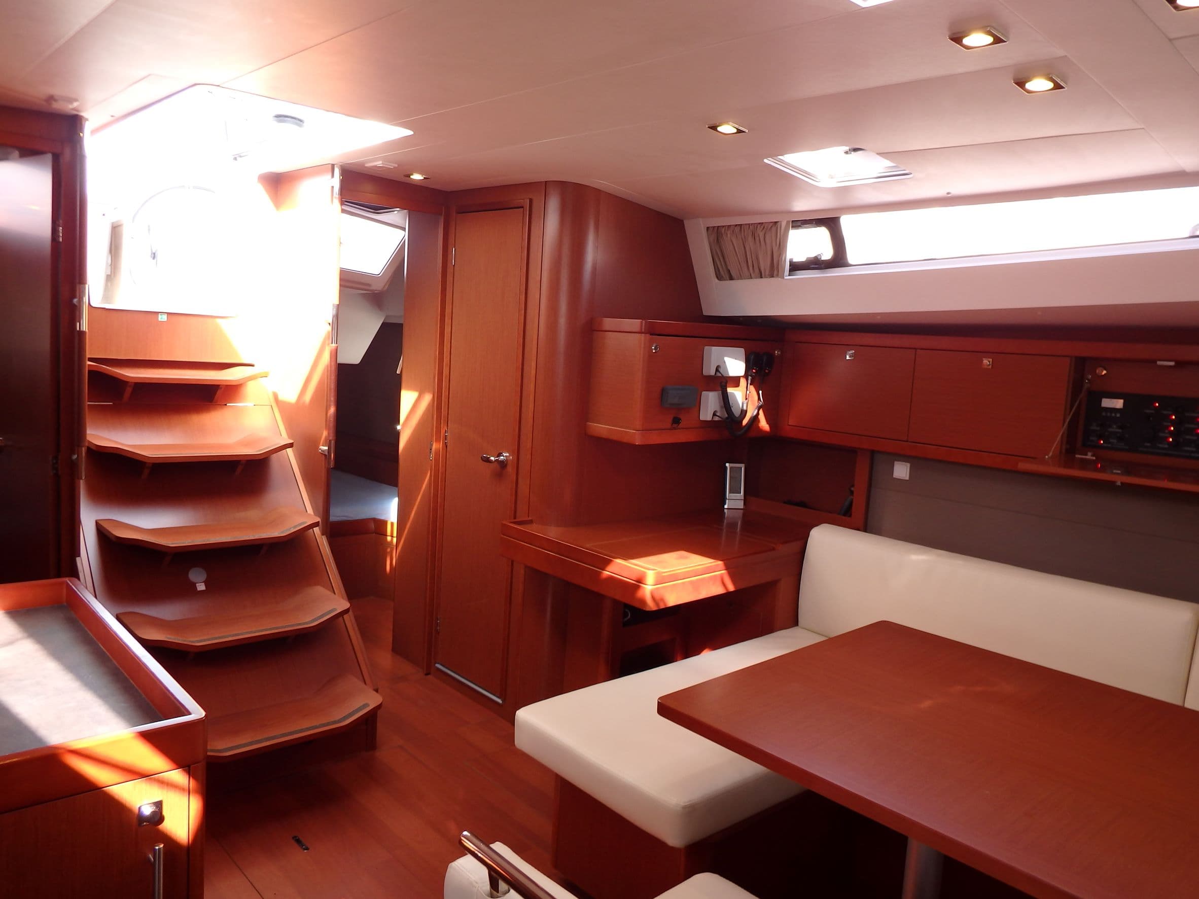 Beneteau Oceanis 48 Joy – bilde 2 av 18