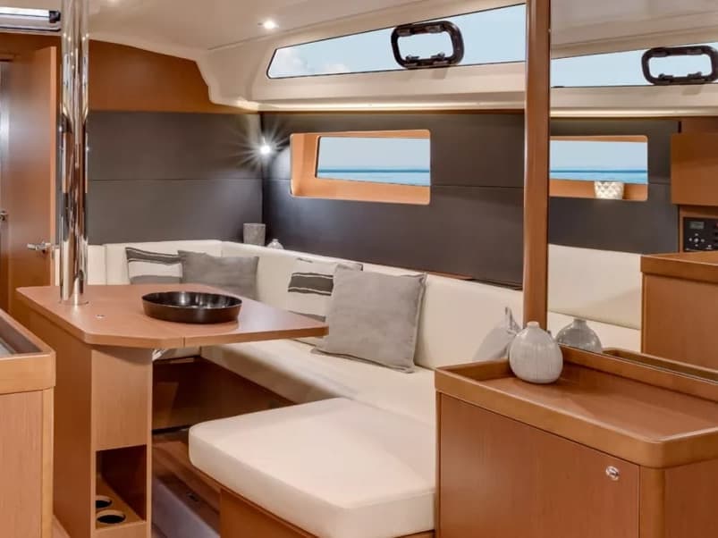 Beneteau Oceanis 41.1 Tikal II – bilde 2 av 6