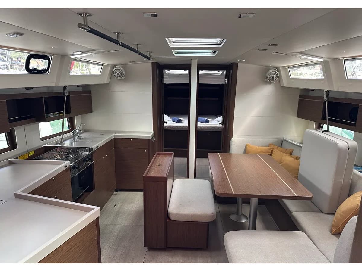 Beneteau Oceanis 46.1 BLUE SKY – bilde 4 av 11