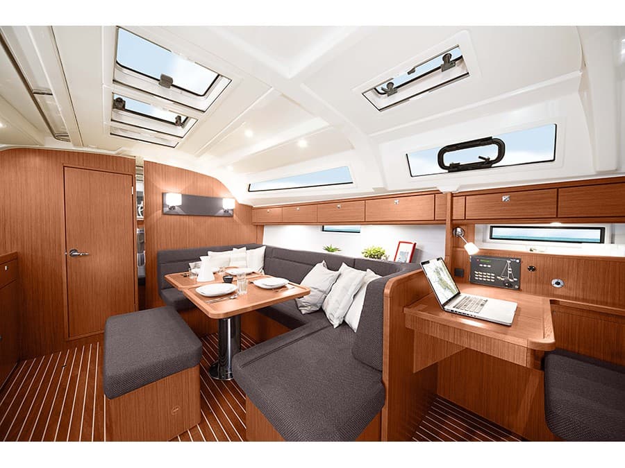 Bavaria Cruiser 41 Lucky – bilde 2 av 3