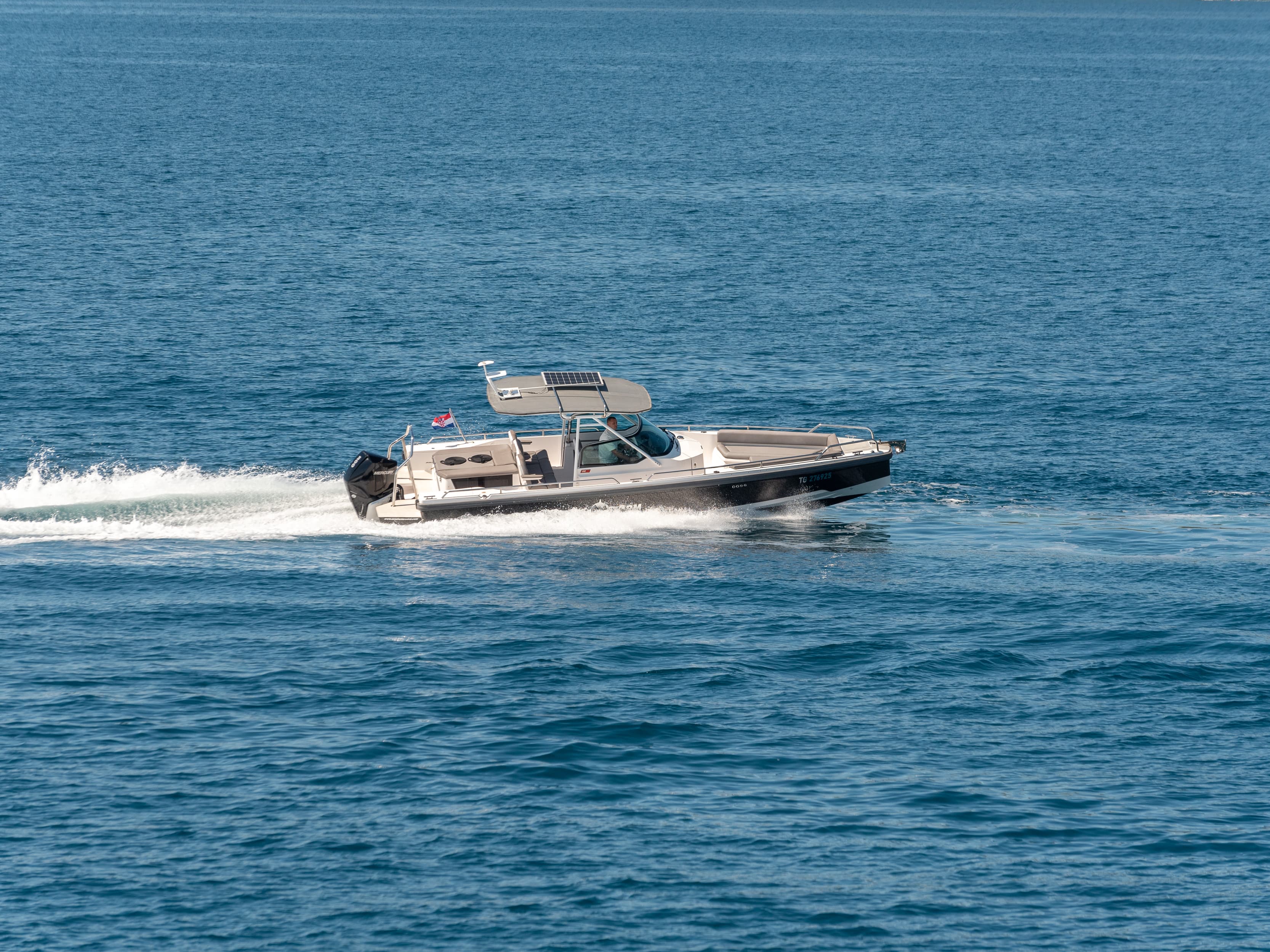 Axopar 28 T-Top