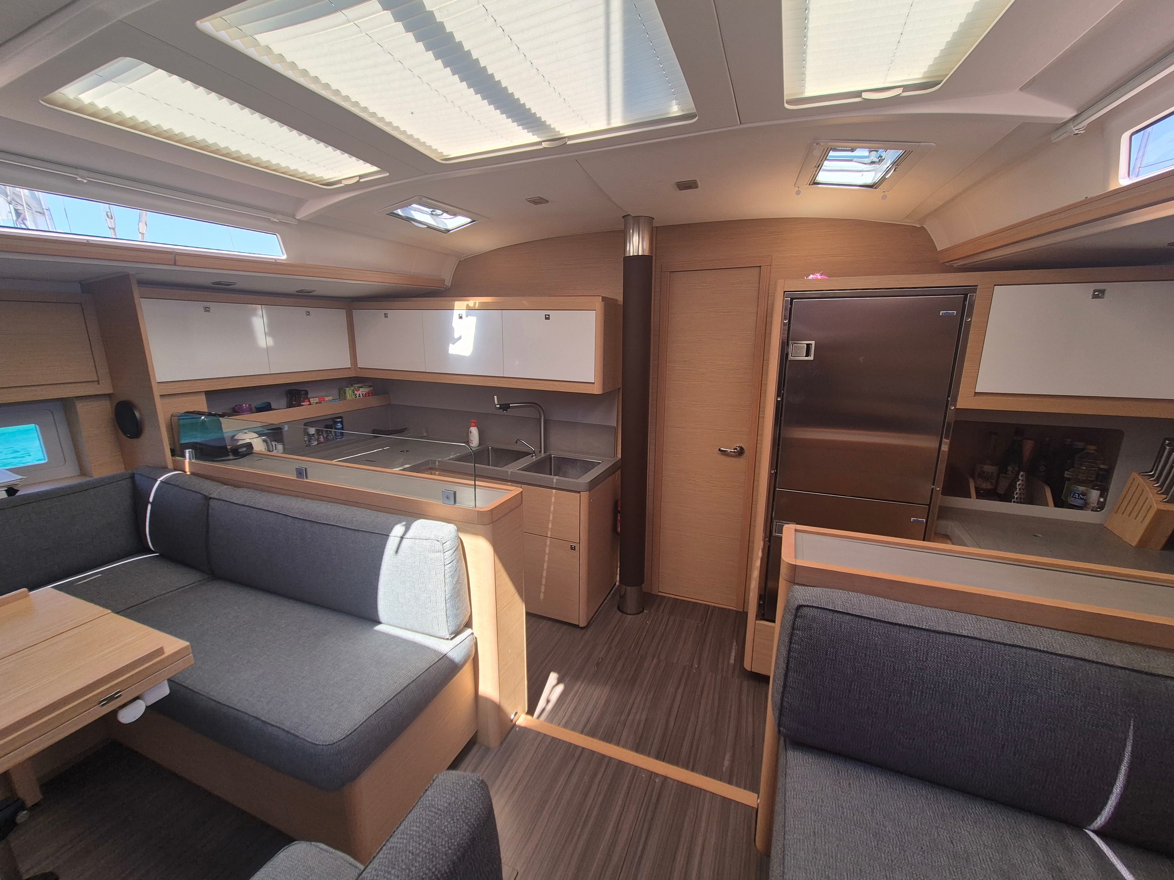Dufour 530 Premium + – bilde 3 av 19