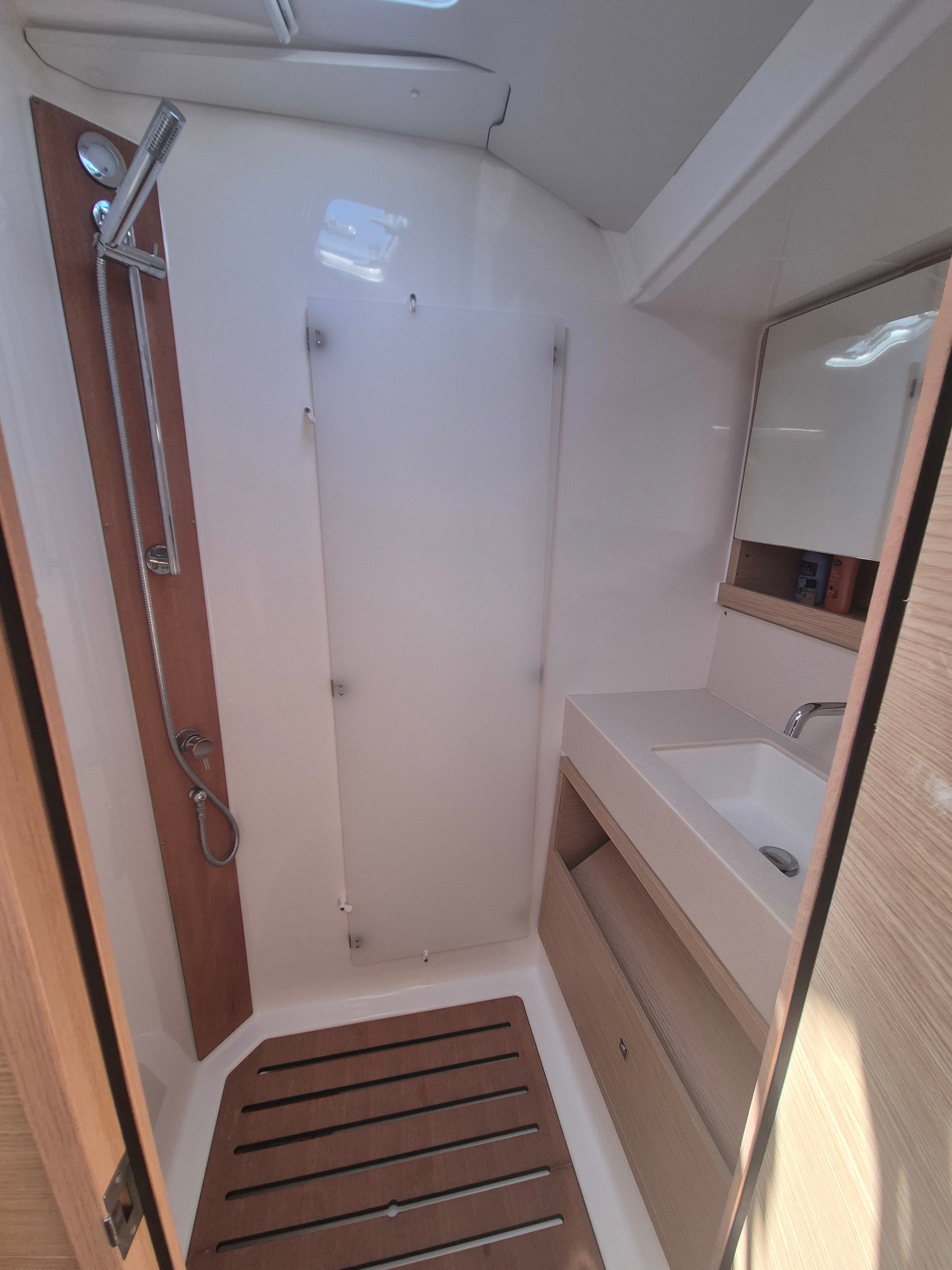 Dufour 530 Premium + – bilde 5 av 19