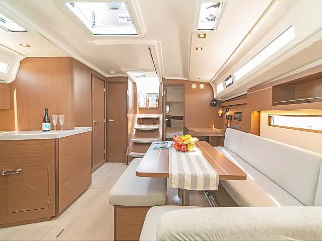Beneteau Oceanis 40.1 RO22 – bilde 4 av 6