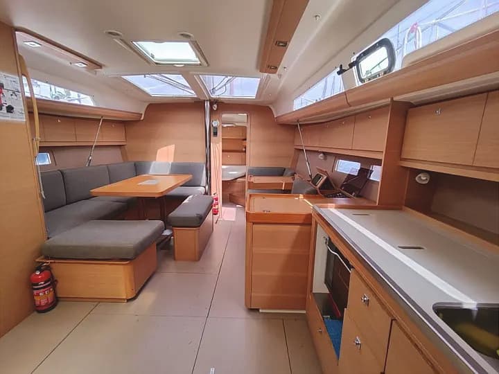 Dufour 410 Grand Large Freedom – bilde 3 av 4