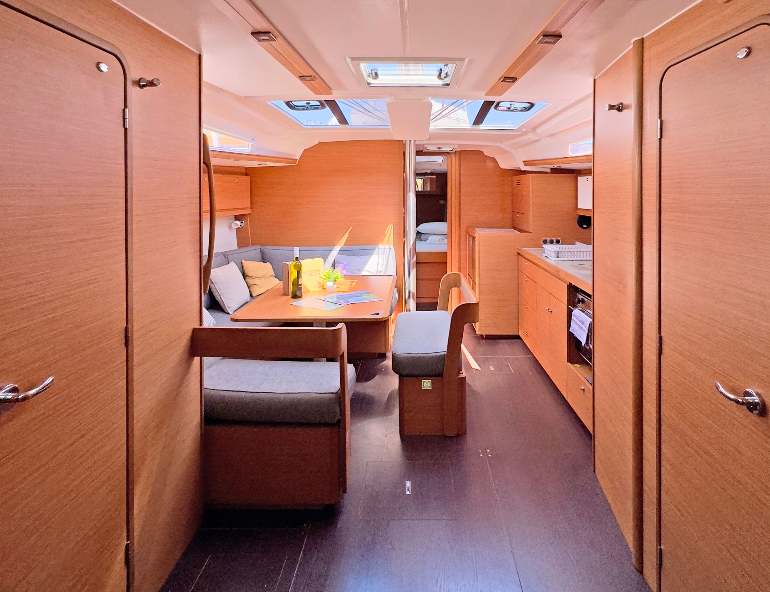 Dufour 430 First Love – bilde 3 av 14