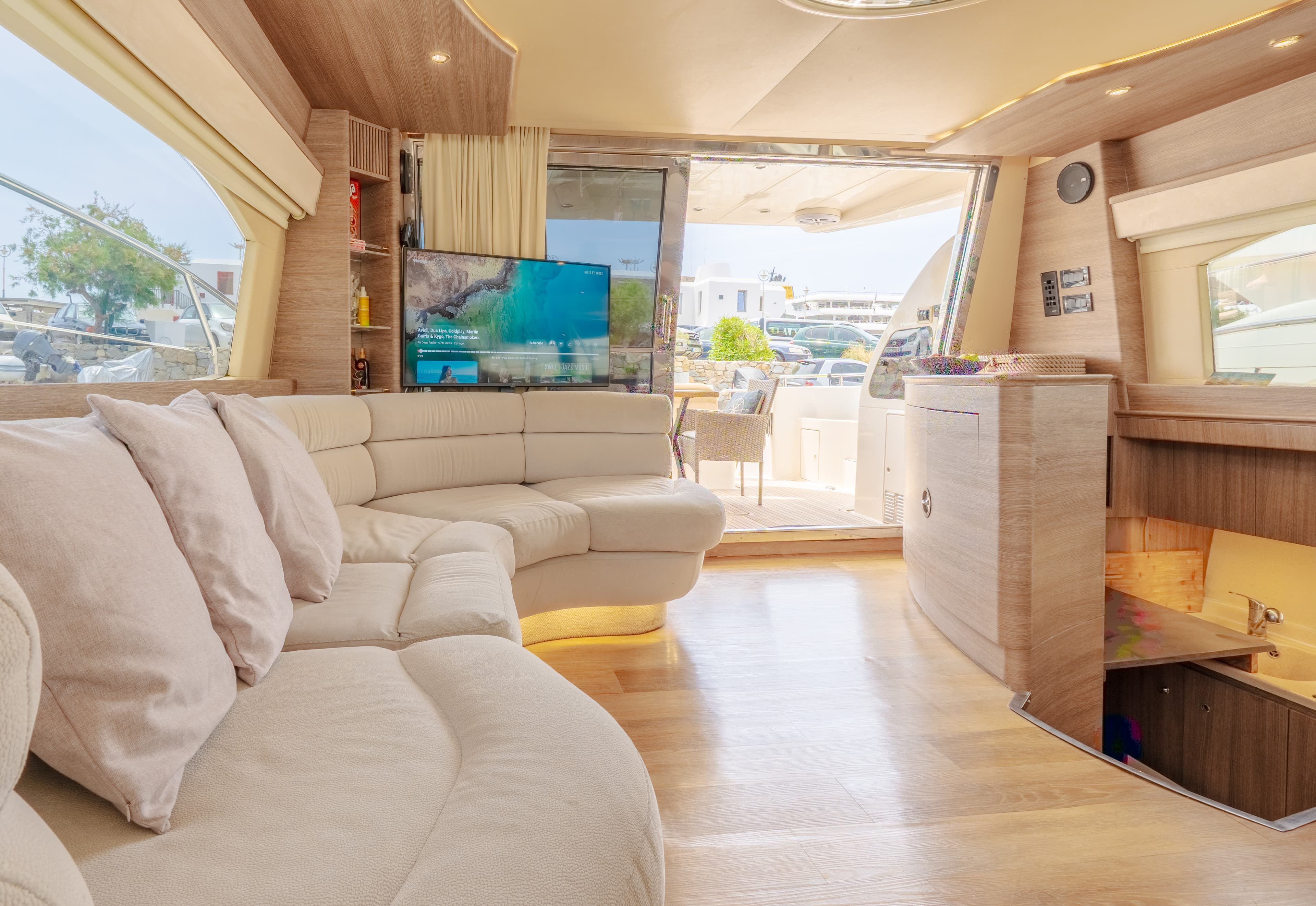 Azimut 58