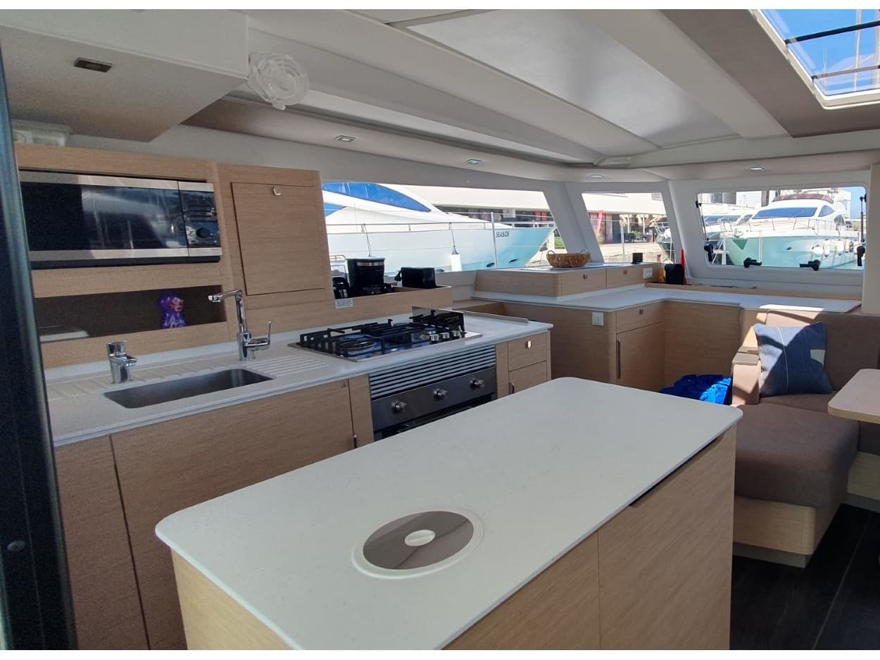 Fountaine Pajot FP 44 SKYWALKER – bilde 2 av 40