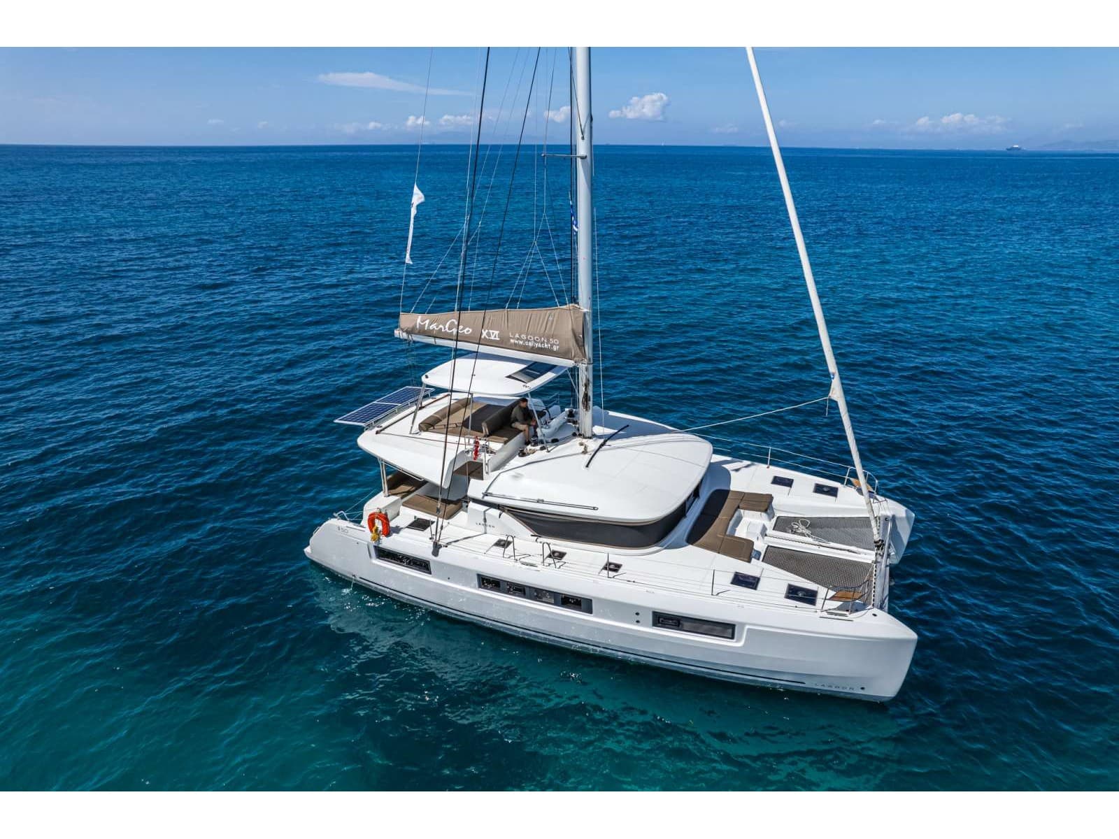 Lagoon 50 Margeo XVI (A/C - Generator - Water Maker - dishwasher)