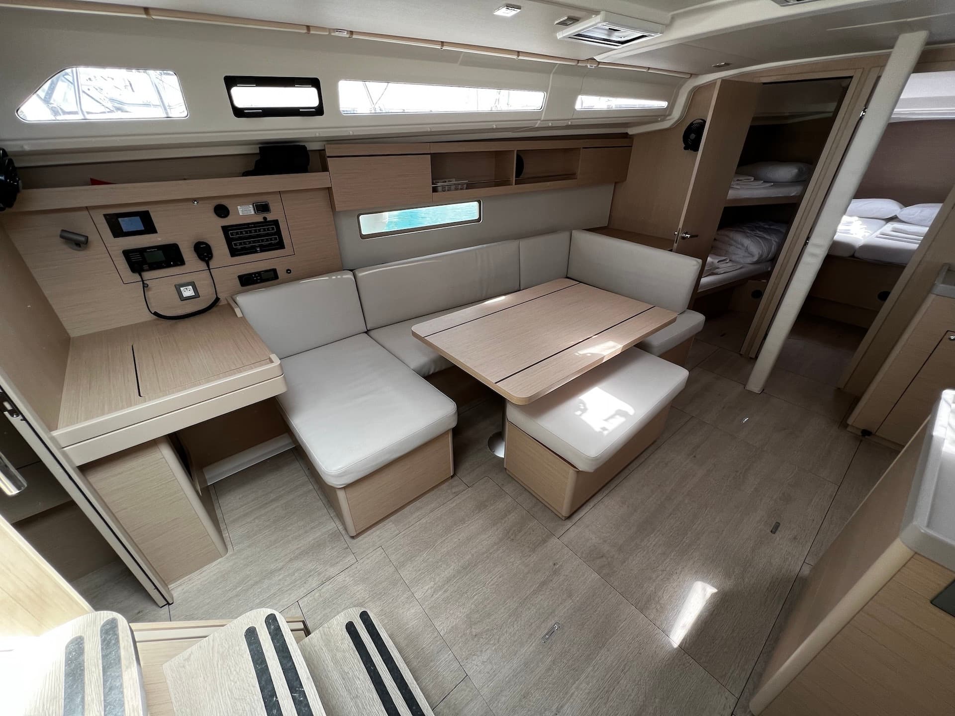 Beneteau Oceanis 40.1 Elizabeth – bilde 2 av 11