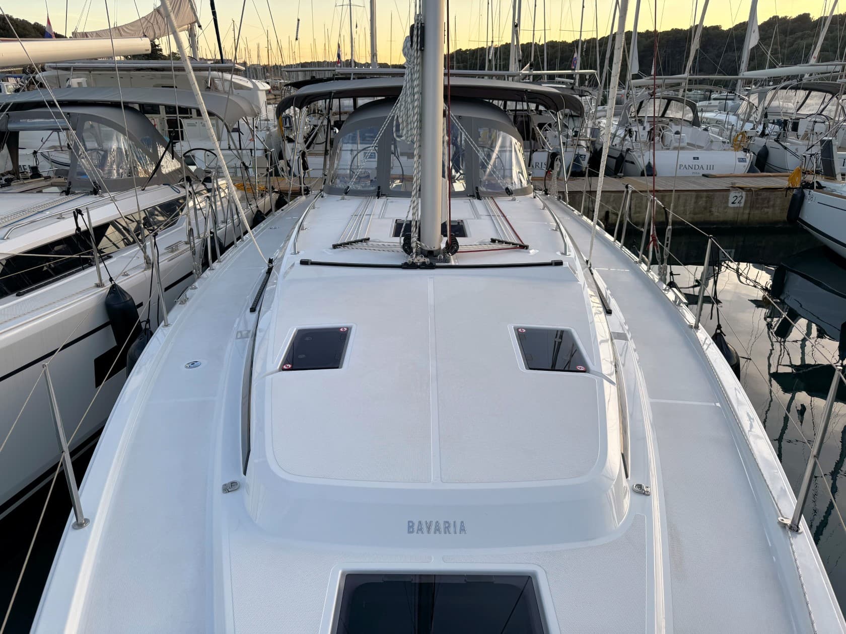 Bavaria C42 Ivana – bilde 3 av 43