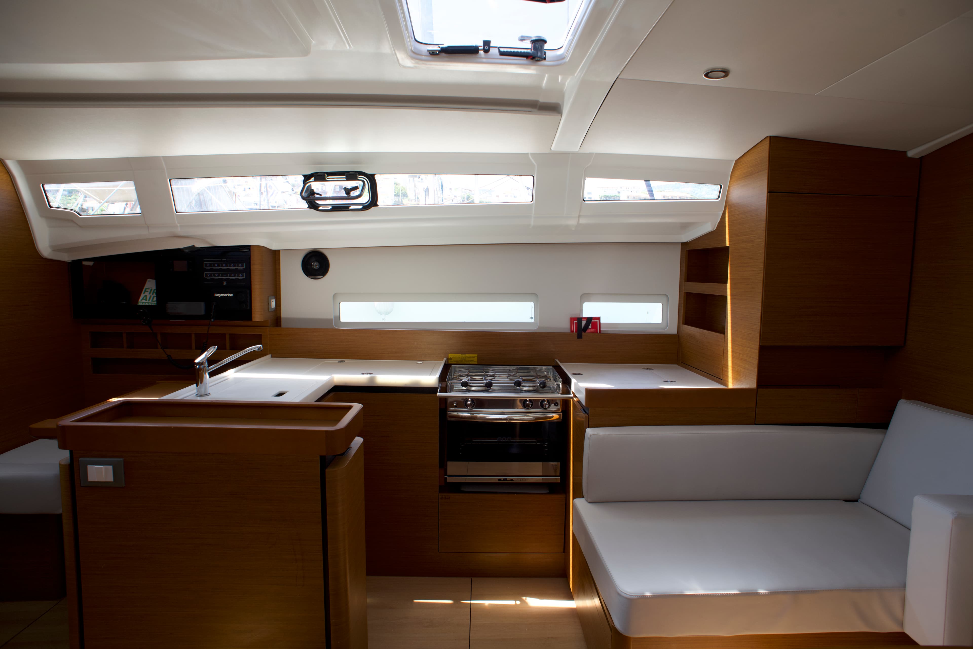 Jeanneau Sun Odyssey 410 Eugenia – bilde 3 av 14