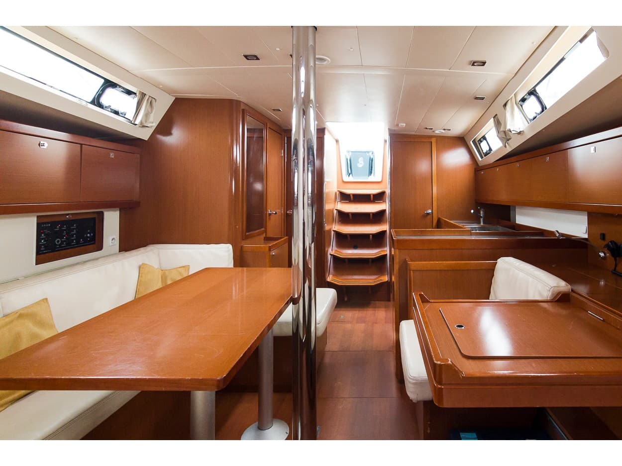 Beneteau Oceanis 41 Katalina – bilde 2 av 4