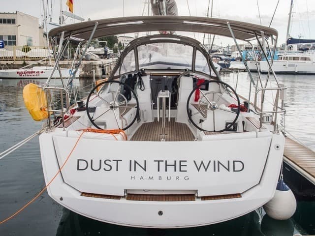 Jeanneau Sun Odyssey 389 DUST IN THE WIND