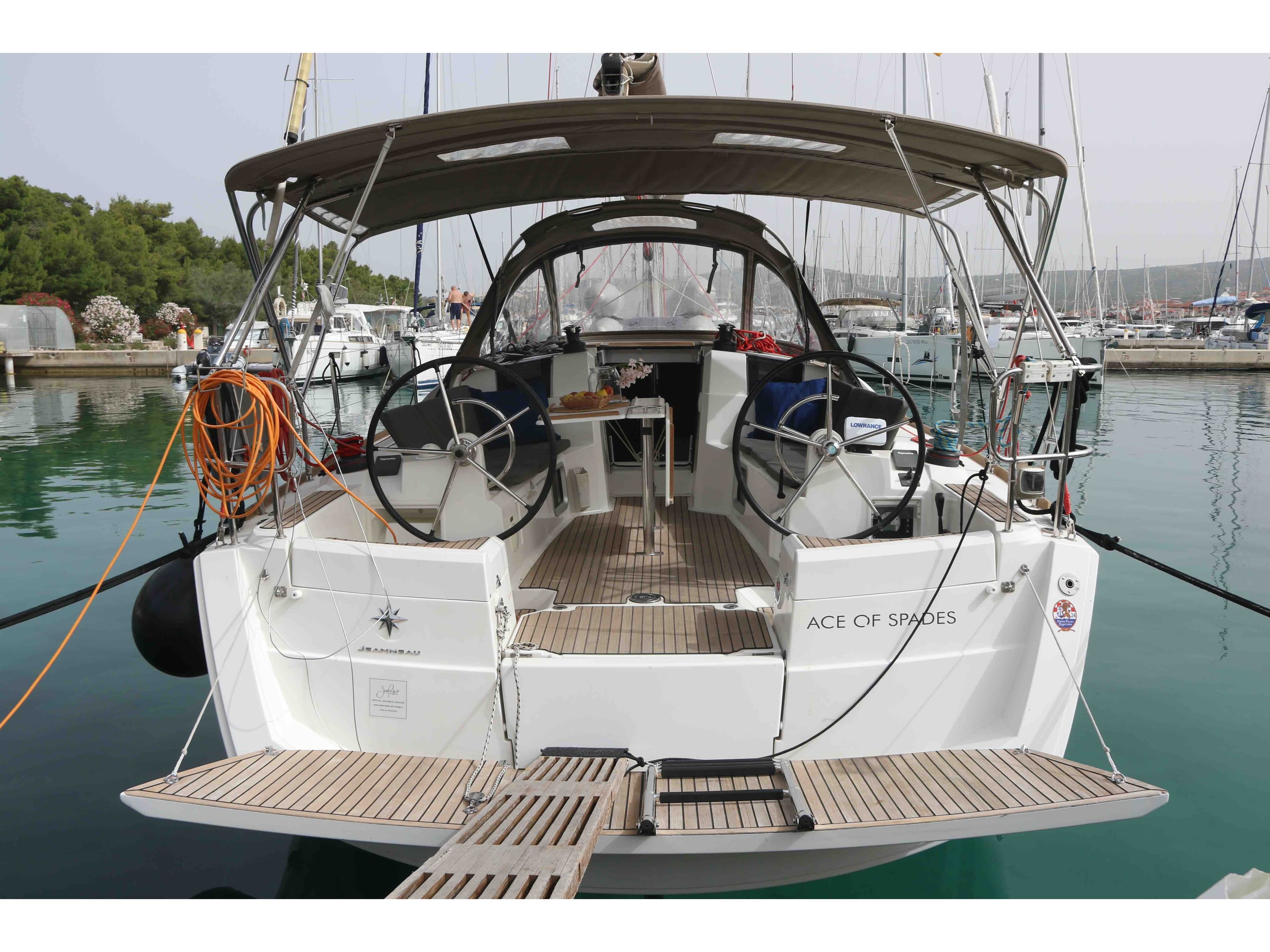 Jeanneau Sun Odyssey 389 ACE OF SPADES