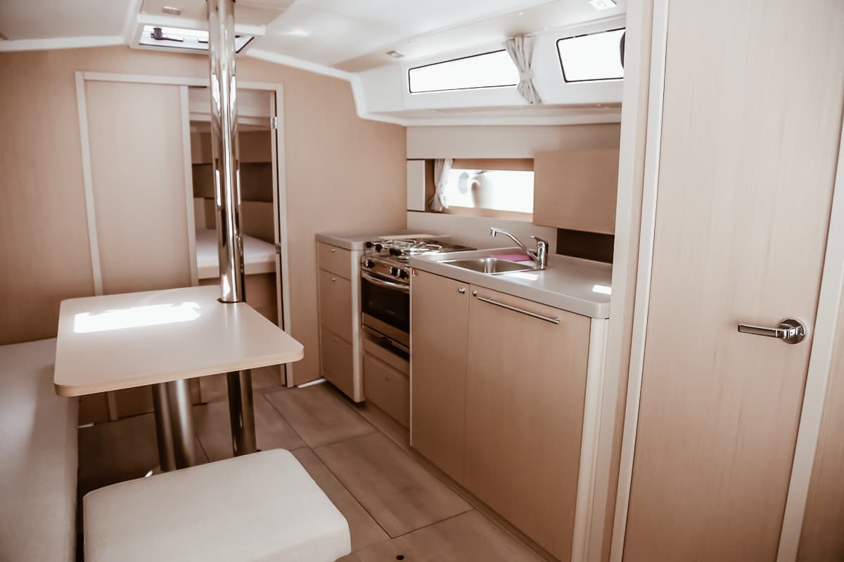 Beneteau Oceanis 38.1 Sea Wolf – bilde 3 av 7