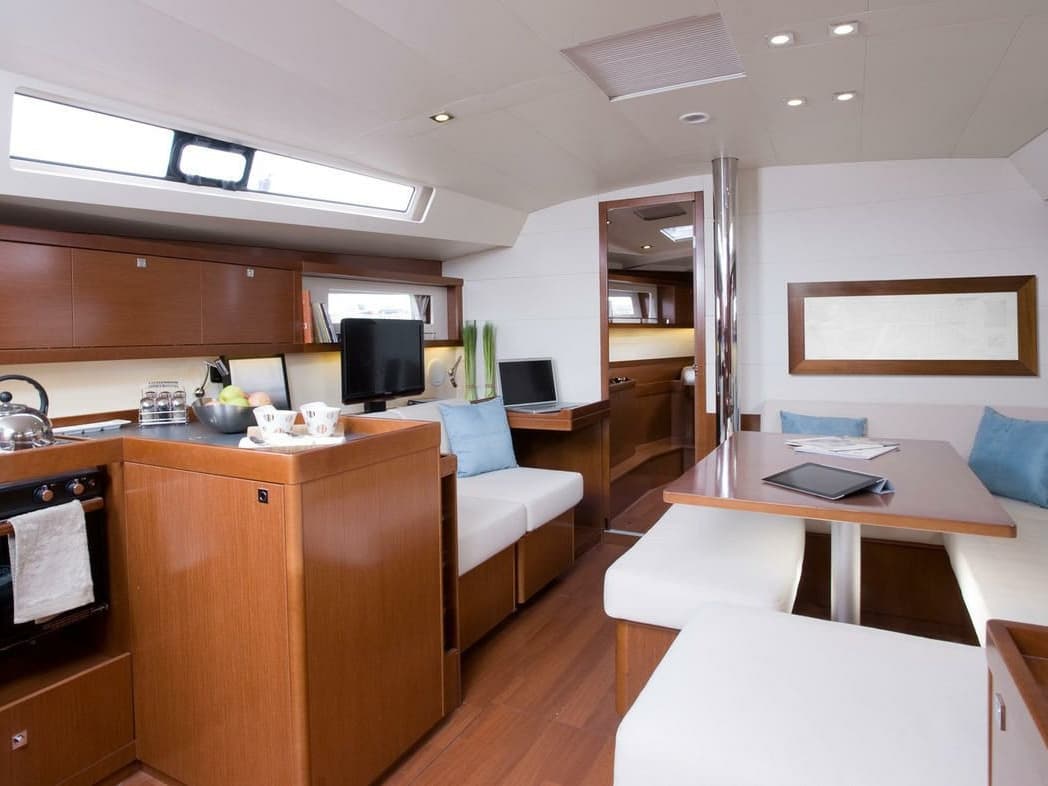 Beneteau Oceanis 45 Stella – bilde 4 av 5