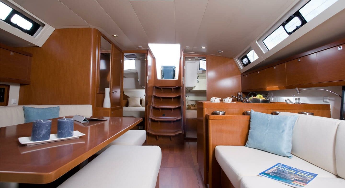Beneteau Oceanis 45 Stella – bilde 2 av 5