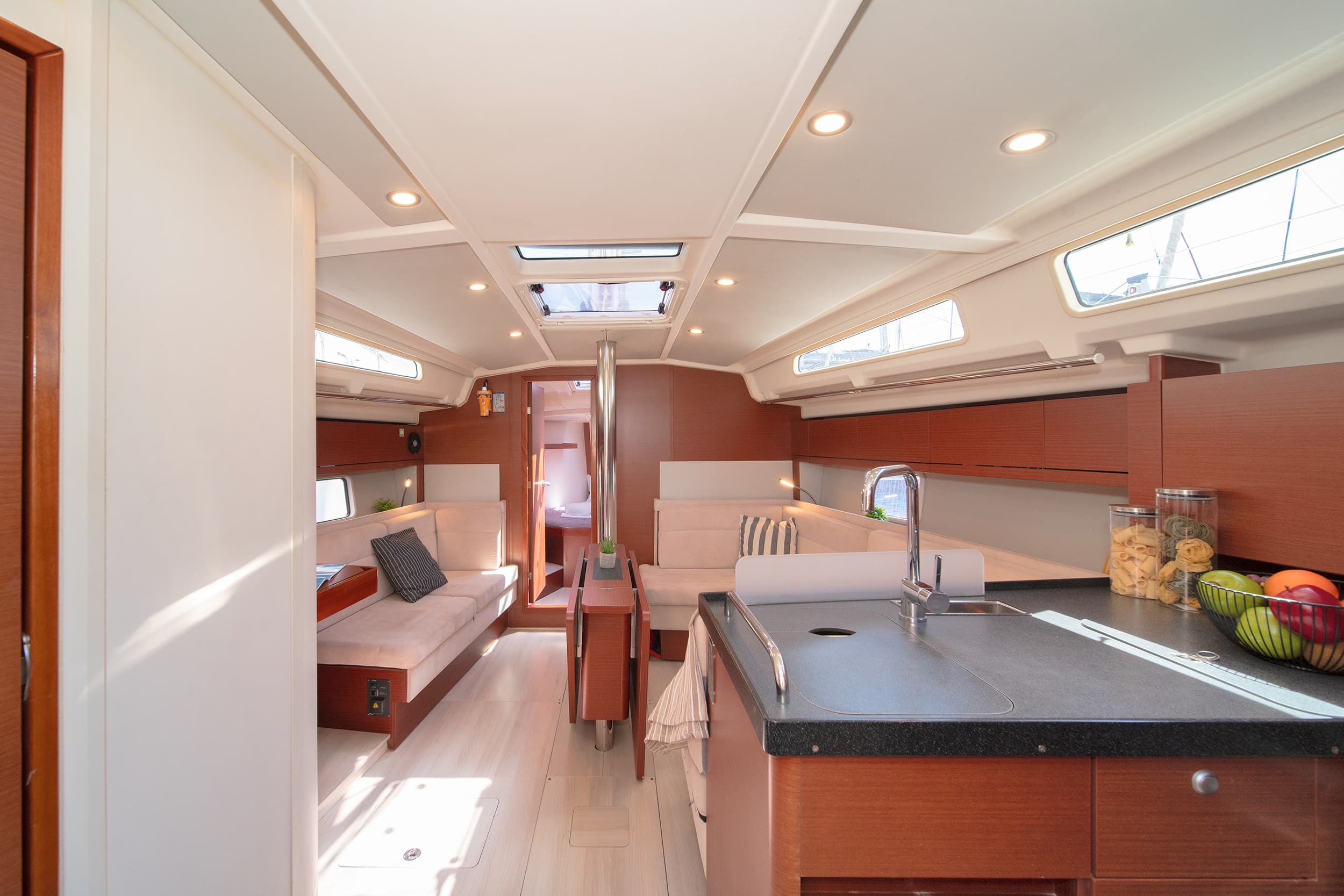 Hanse 418 Azur – bilde 4 av 37