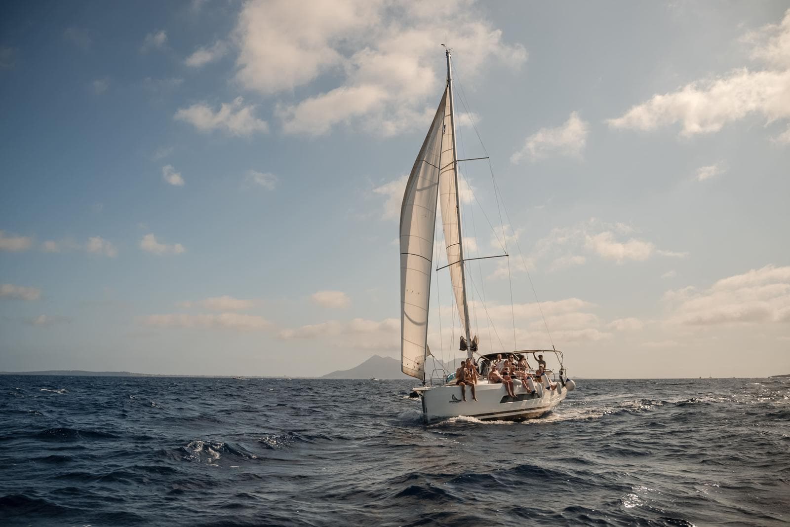 Dufour 37 Tormenta (Available for Crewed Daily Charters Only) – bilde 3 av 16