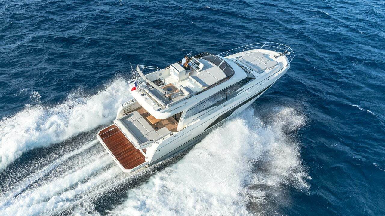 Prestige 590 Fly Premium
