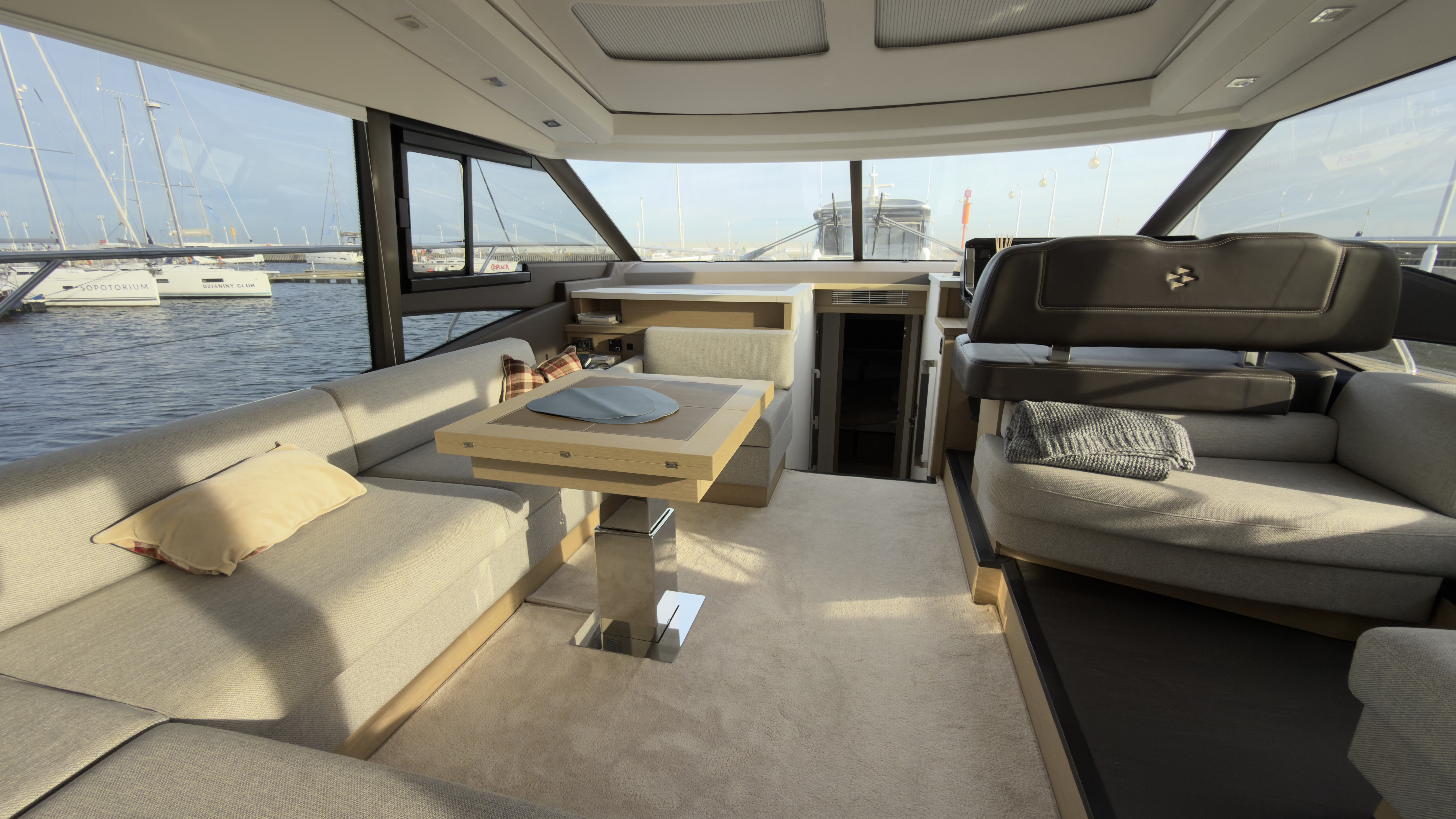 Prestige 590 Fly Premium – bilde 4 av 13