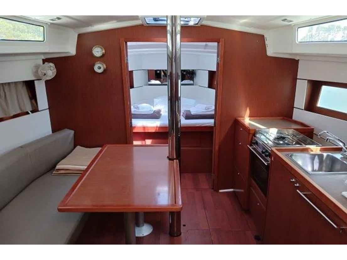 Beneteau Oceanis 38.1 JANNET New Sails 2025 – bilde 3 av 15