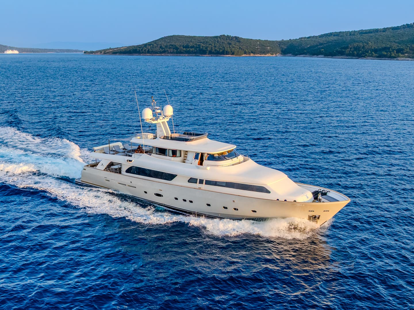 Motoryacht Klobuk