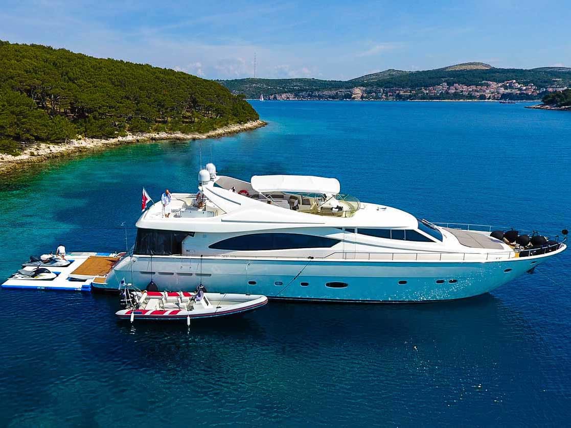 Ferretti 880 Miss Katarina