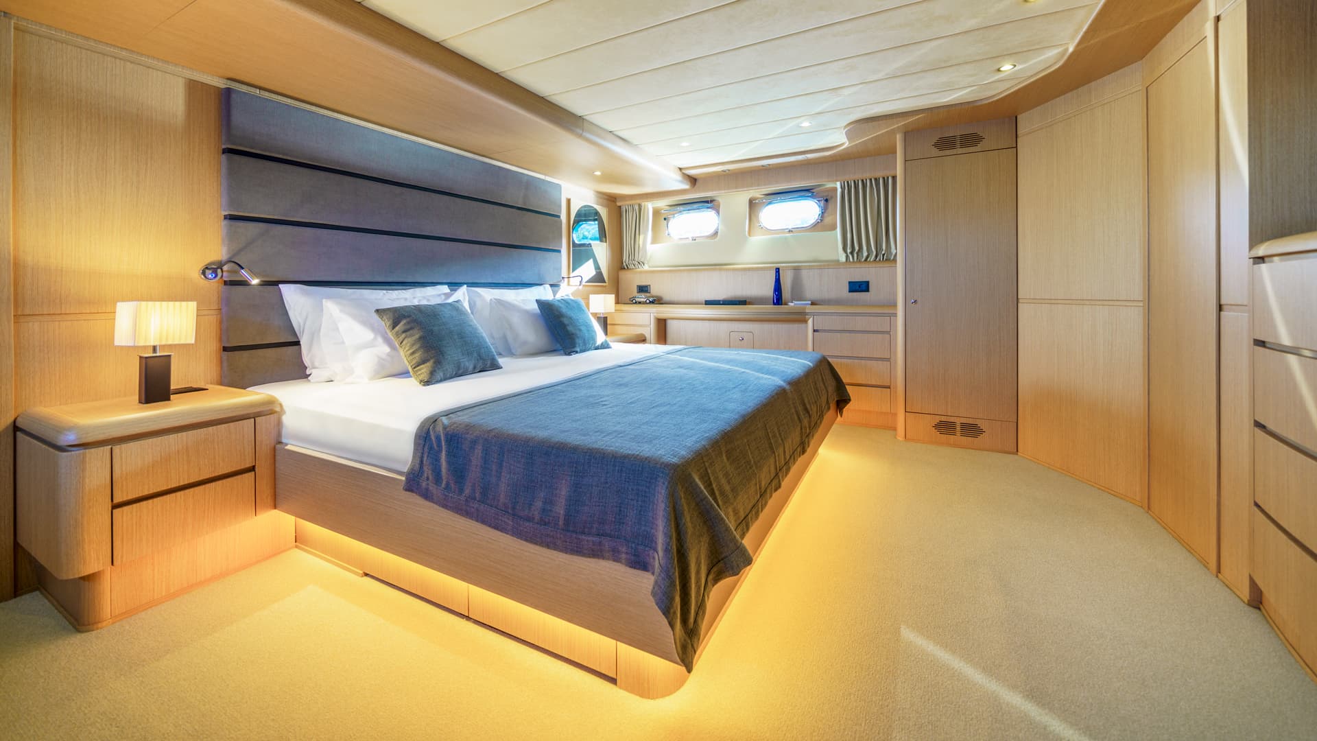 Motoryacht Phantom – bilde 5 av 42