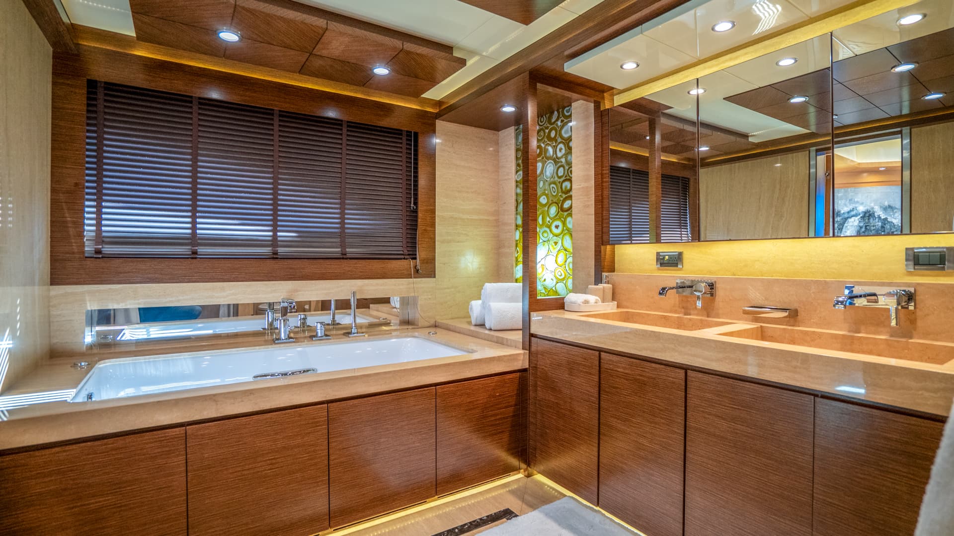Motoryacht Silent World – bilde 5 av 51
