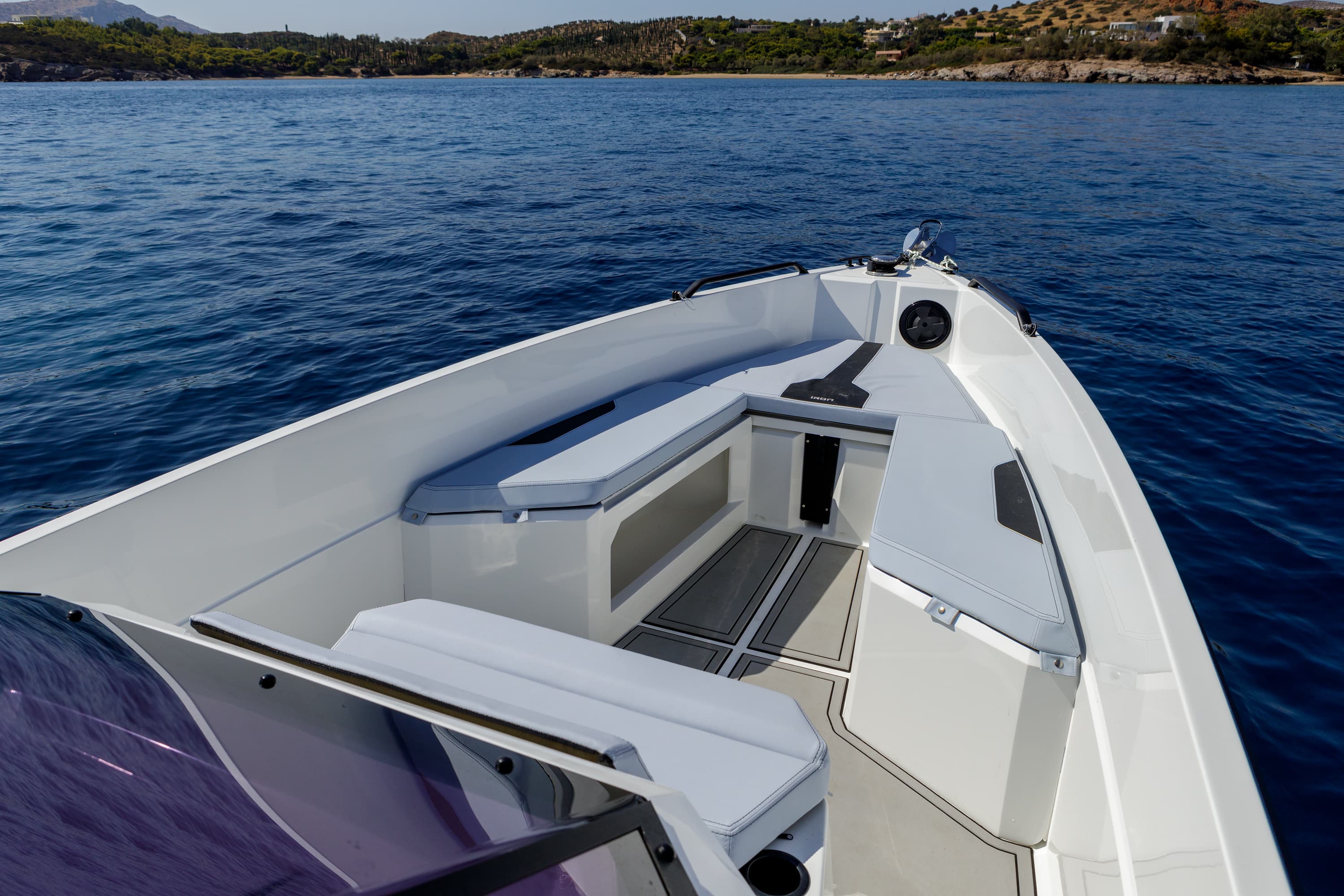 Motorboat Iron Hawke – bilde 2 av 31