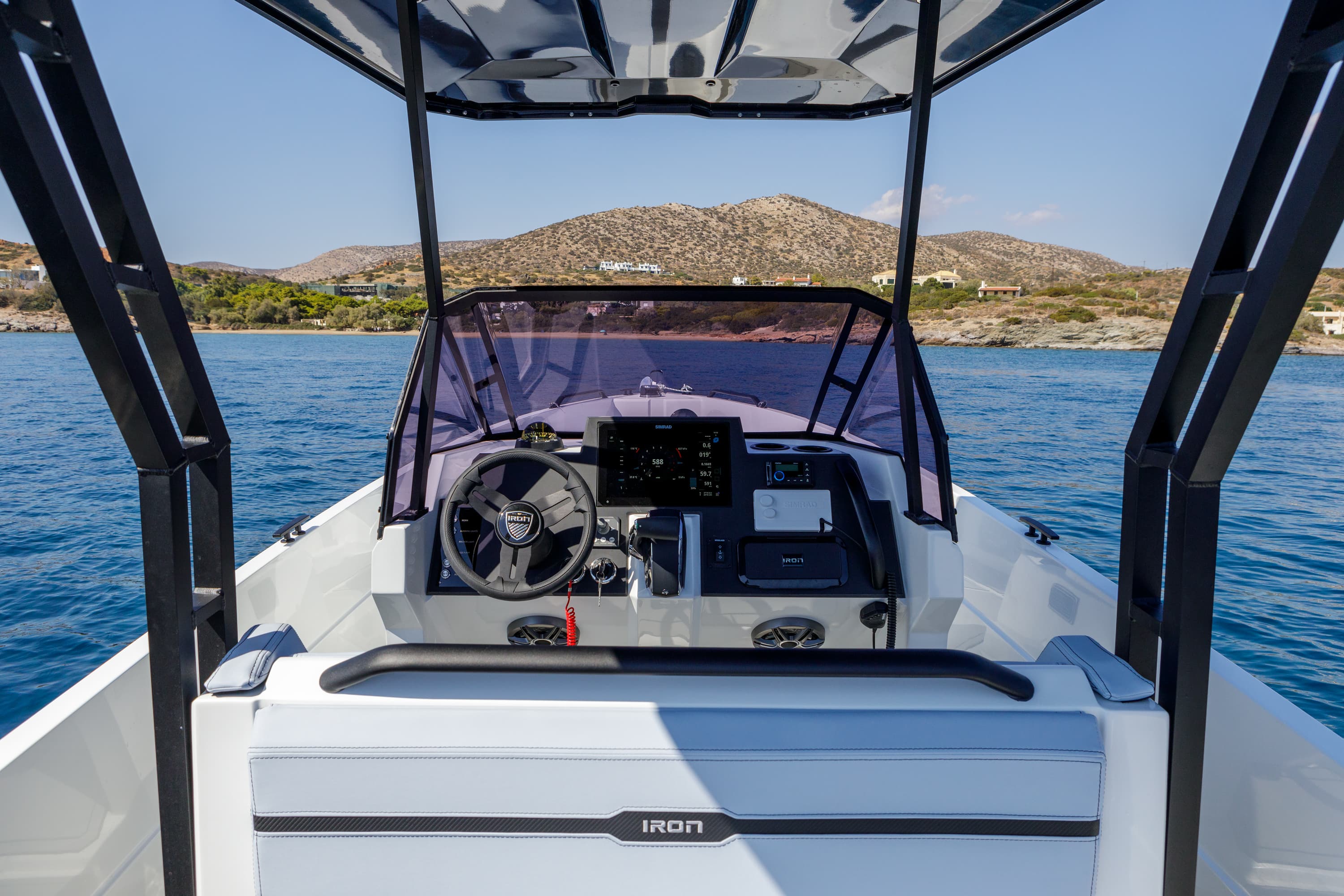 Motorboat Iron Hawke – bilde 4 av 31