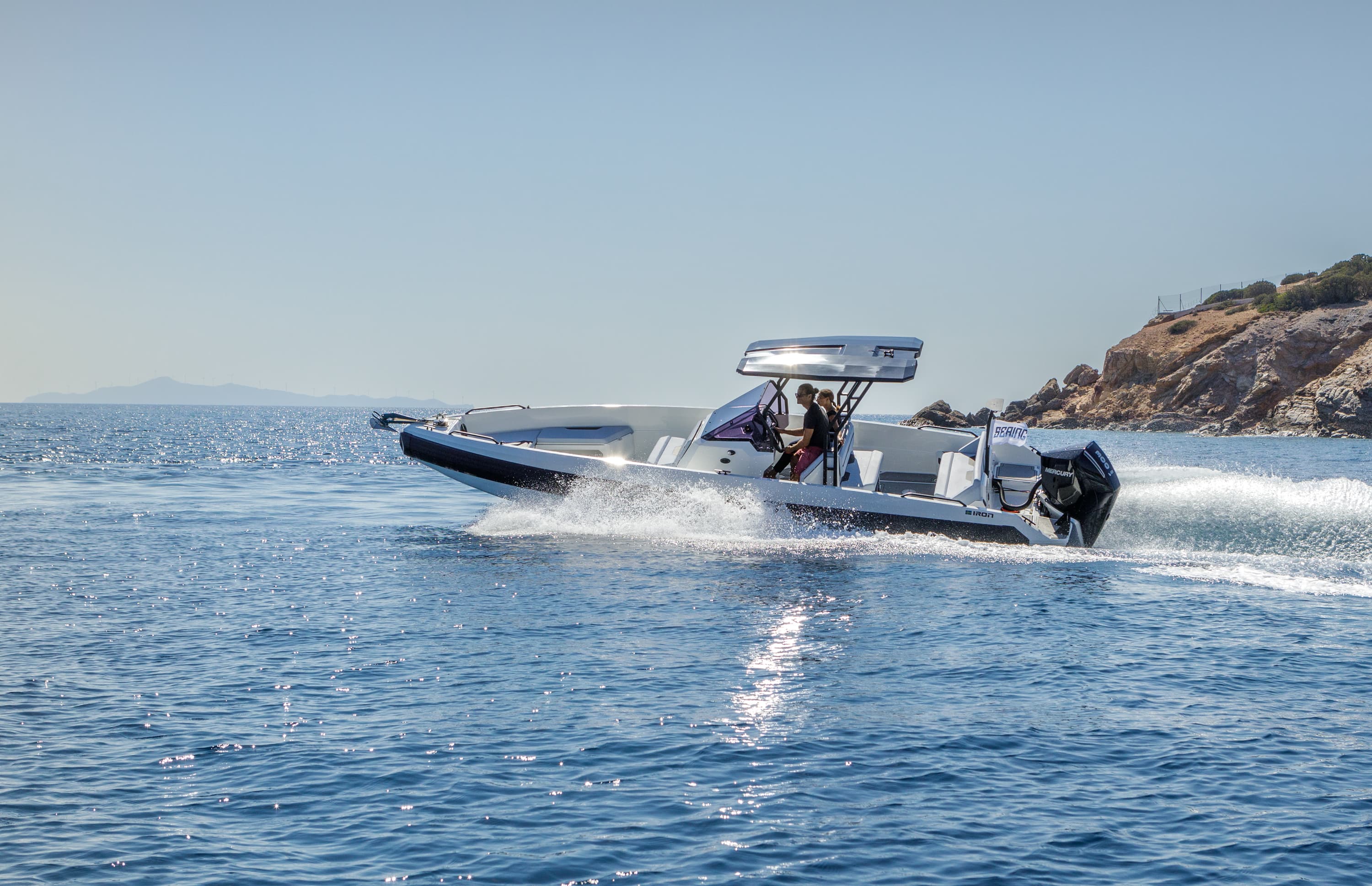 Motorboat Iron Hawke – bilde 3 av 31